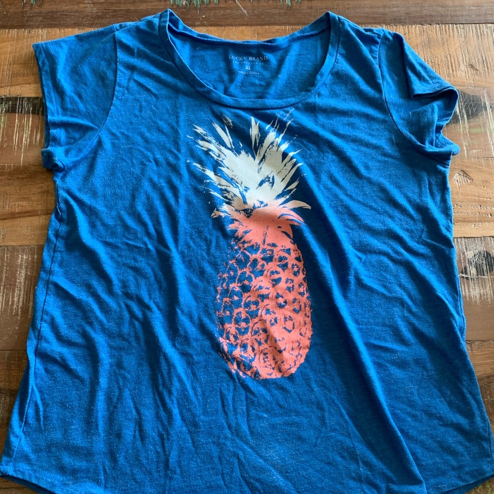 Lucky Brand T-shirt
